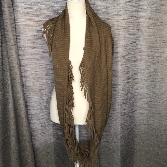 BROWN FRINGE INFINITY SCARF - Picture 5 of 5